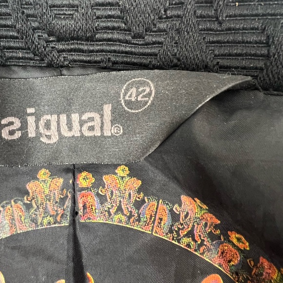 Desigual Coat Women’s size  42 /10 Black Jacquard Stand up Collar Button Front - Picture 7 of 15